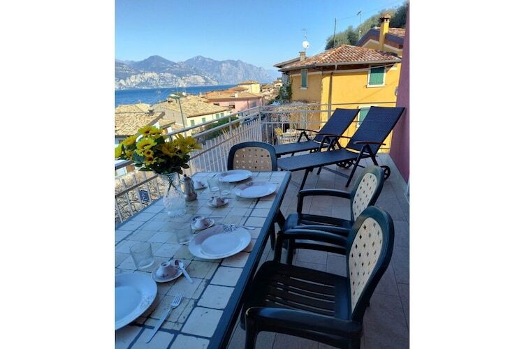 Maison rénové 2 chambres terrasse lac à Brenzone - Photo 4