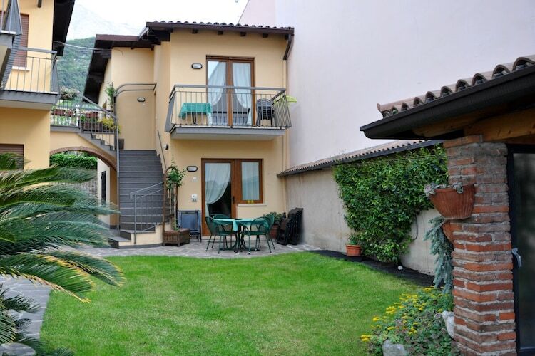Maison au bord du lac à Malcesine, balcon vue eau - Photo 3