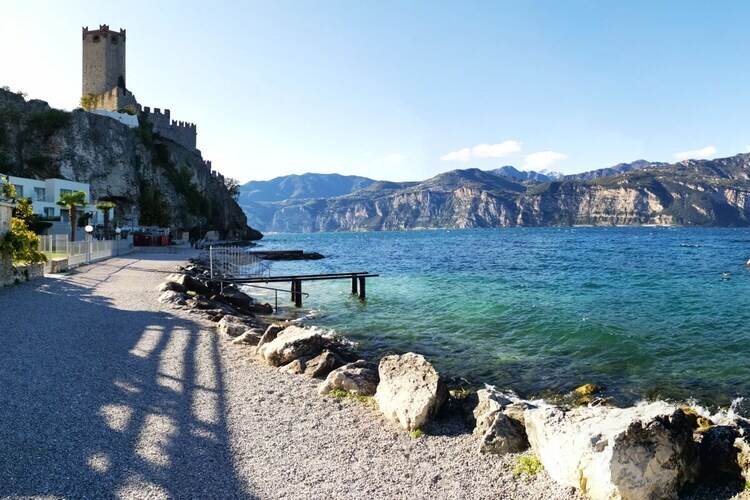 Maison au bord du lac à Malcesine, balcon vue eau - Photo 7