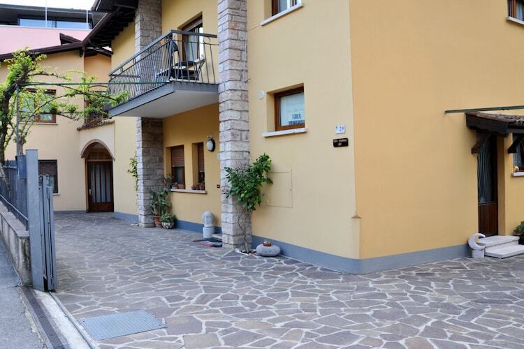 Maison au bord du lac à Malcesine, balcon vue eau - Photo 10