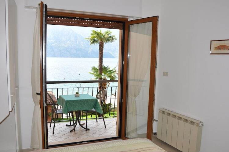 Maison au bord du lac à Malcesine, balcon vue eau - Photo 21