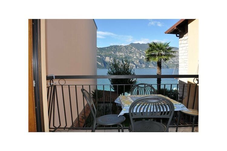Maison au bord du lac à Malcesine, balcon vue eau - Photo 22