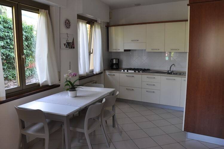 Maison au bord du lac à Malcesine, balcon vue eau - Photo 24