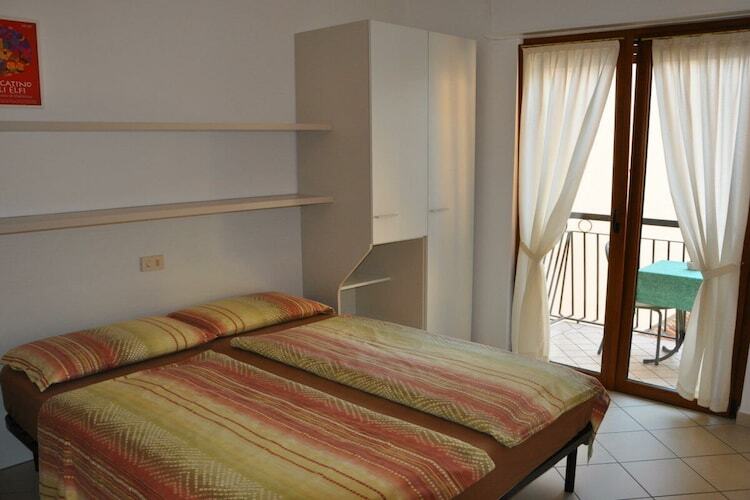 Maison au bord du lac à Malcesine, balcon vue eau - Photo 25