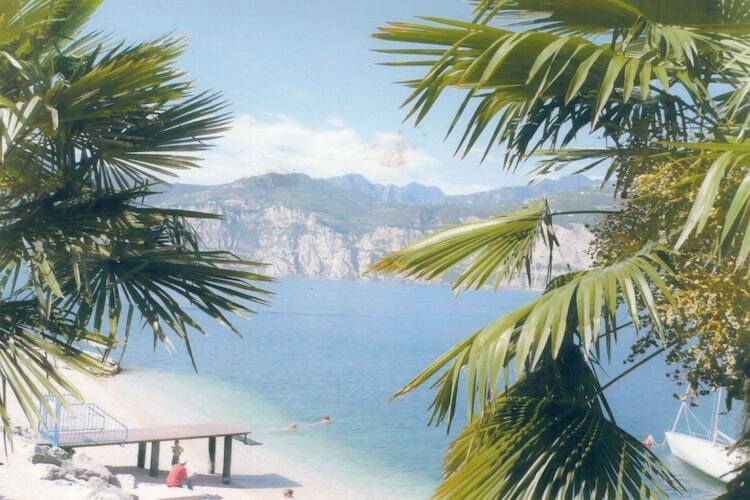 Maison au bord du lac à Malcesine, balcon vue eau - Photo 32