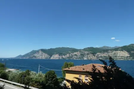 Maison Malcesine, vue lac de Garde et accès plage privée