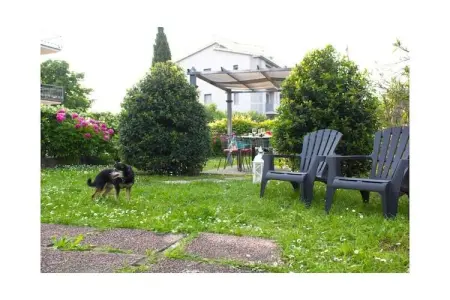 Casa Natalia à Peschiera del Garda : maison 2 chambres avec jardin : photo 7