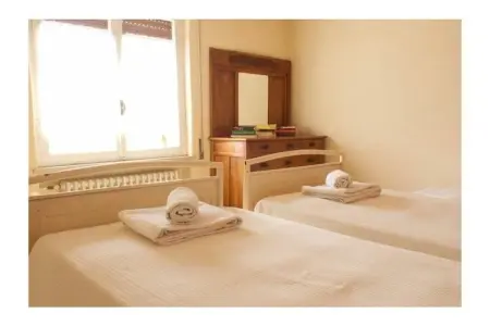 Casa Natalia à Peschiera del Garda : maison 2 chambres avec jardin : photo 15