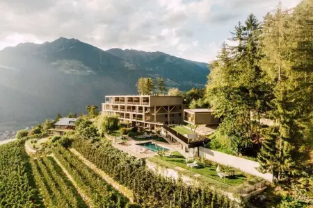 Suite de luxe avec balcon panoramique à Schenna : photo 2