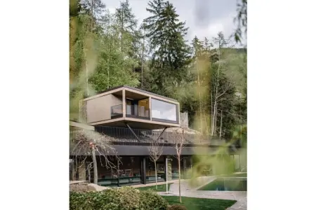 Suite de luxe avec balcon panoramique à Schenna : photo 3