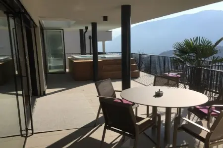 Penthouse Skygarden à Schenna, balcon panoramique 100 m² : photo 2