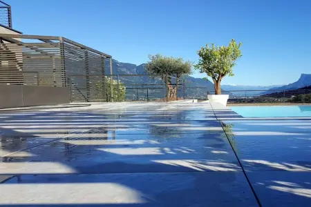 Maison avec piscine à débordement à Algund : photo 5