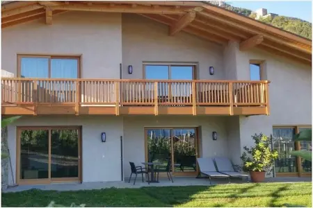 Maison Voglsang à Algund, meubles artisanaux et jardin privé : photo 1