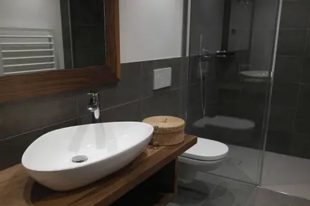 Maison Voglsang à Algund, meubles artisanaux et jardin privé : photo 15