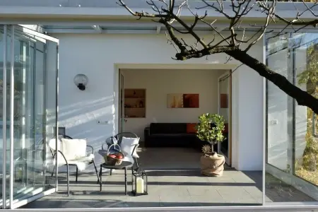 Maison au cœur des vergers avec piscine privée : photo 12