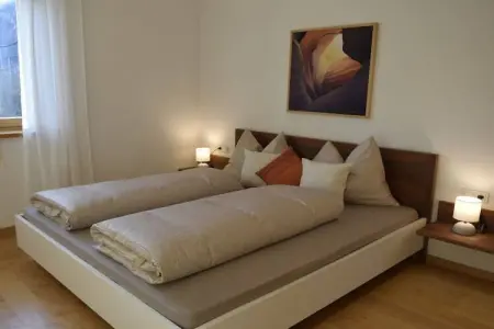 Maison au cœur des vergers avec piscine privée : photo 16
