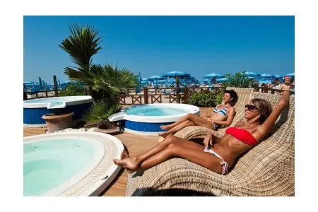 Maison 2 chambres Cattolica, centre-ville avec piscine : photo 6