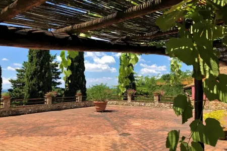 Maison Fienile à Montespertoli, piscine et terrasse : photo 4