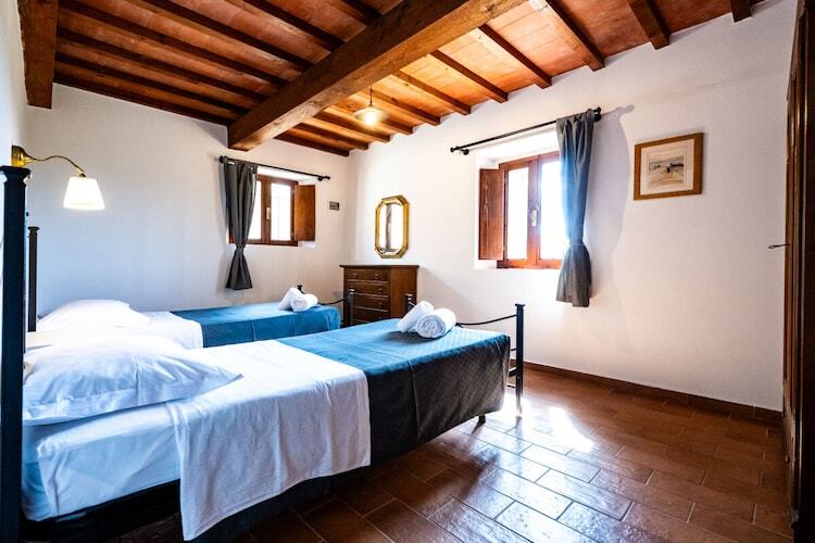 Maison en domaine viticole toscan avec piscine - Photo 11