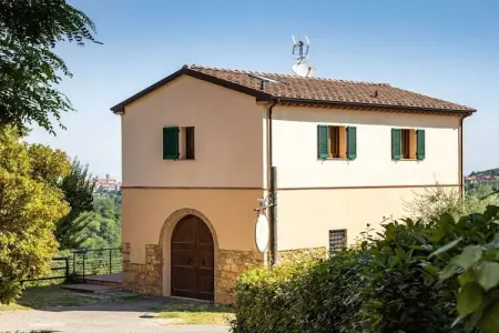 Maison Castello - Piscine et terrasse en Toscane : photo 1