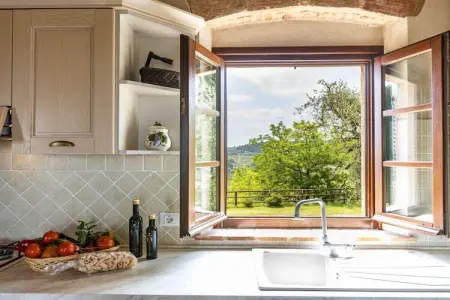 Maison Castello - Piscine et terrasse en Toscane : photo 11