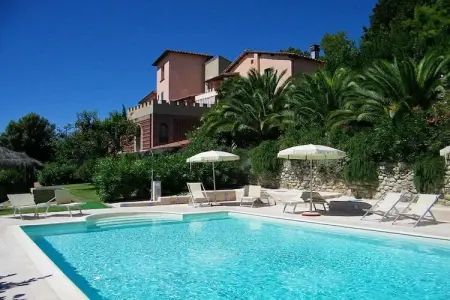 Maison dans palais médiéval avec piscine, Palaia : photo 1