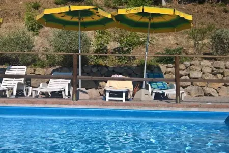 Studio de plain-pied avec piscine à Santa Luce