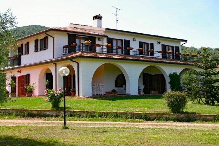 Villa Il Rifugio, 5 chambres avec piscine privée à Buriano - Photo 2