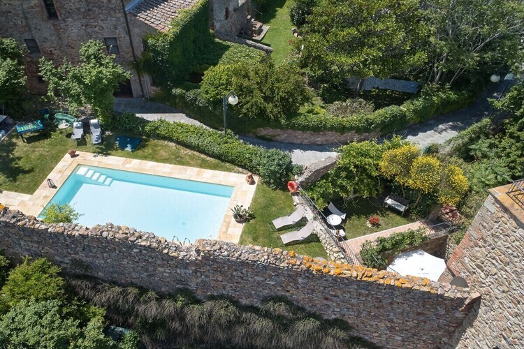 Maison-tour médiévale avec piscine à Montepescali - Photo 6