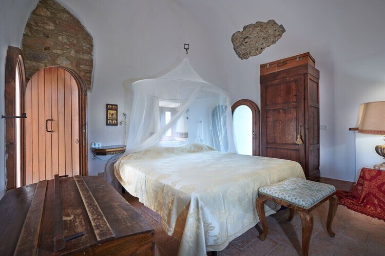 Maison-tour médiévale avec piscine à Montepescali - Photo 15