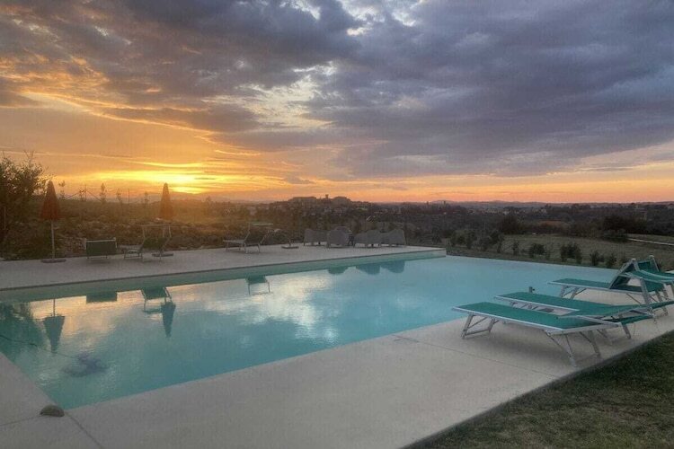 Maison Panorama Loft à Ostra : 150 m² piscine - Photo 17