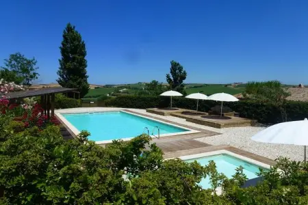 Casa Montale à Montecarotto : maison 5 pers. avec piscine : photo 1