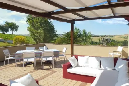 Casa Montale à Montecarotto : maison 5 pers. avec piscine : photo 4