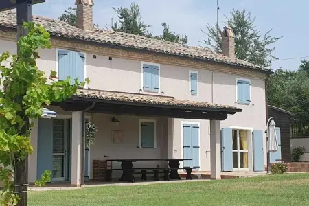 Casa Francy : maison 3 chambres piscine 15x6m à Fano