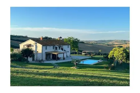 Maison 6 personnes avec piscine et vue panoramique à San Giorgio : photo 1