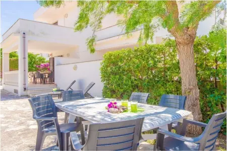 Villa Orchidea à Torre Santa Sabina, 400 m de la plage : photo 3