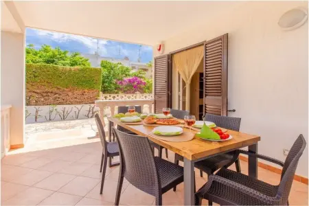 Villa Orchidea à Torre Santa Sabina, 400 m de la plage : photo 5