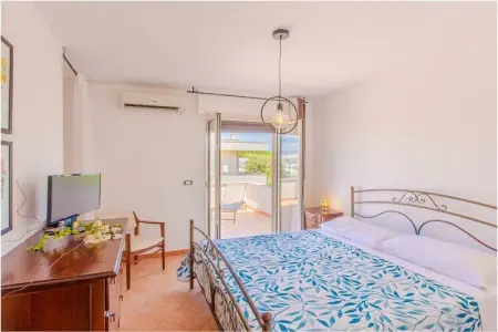 Villa Orchidea à Torre Santa Sabina, 400 m de la plage : photo 15