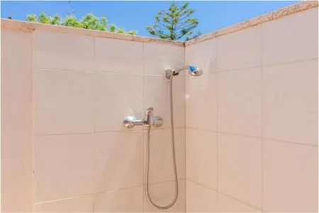 Villa Orchidea à Torre Santa Sabina, 400 m de la plage : photo 23