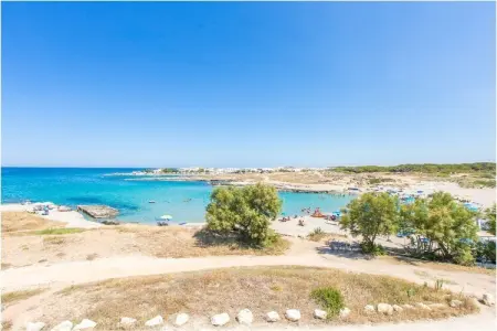Villa Orchidea à Torre Santa Sabina, 400 m de la plage : photo 24