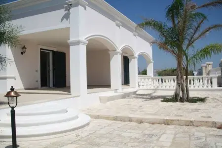 Villa Bianca : maison moderne face à la mer Ionienne : photo 3