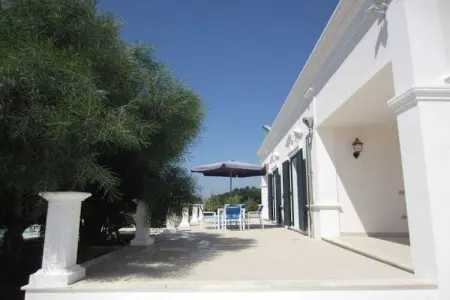 Villa Bianca : maison moderne face à la mer Ionienne : photo 7