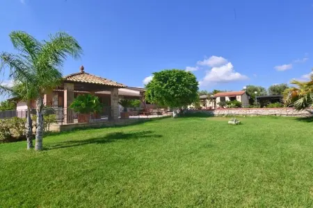 Maison 160 m² avec annexe à Solarino : photo 4