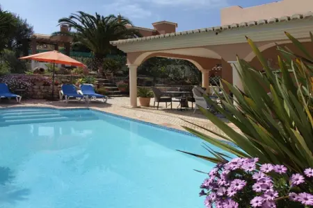 Appartement 2 pers. avec piscine solaire à Lagos