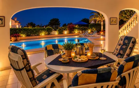La Perla, maison 340 m² avec piscine et vue mer : photo 2