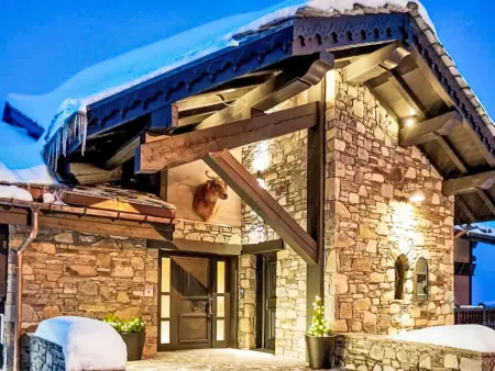 Chalet Ebene, 650 m² aux pieds des pistes des Allues