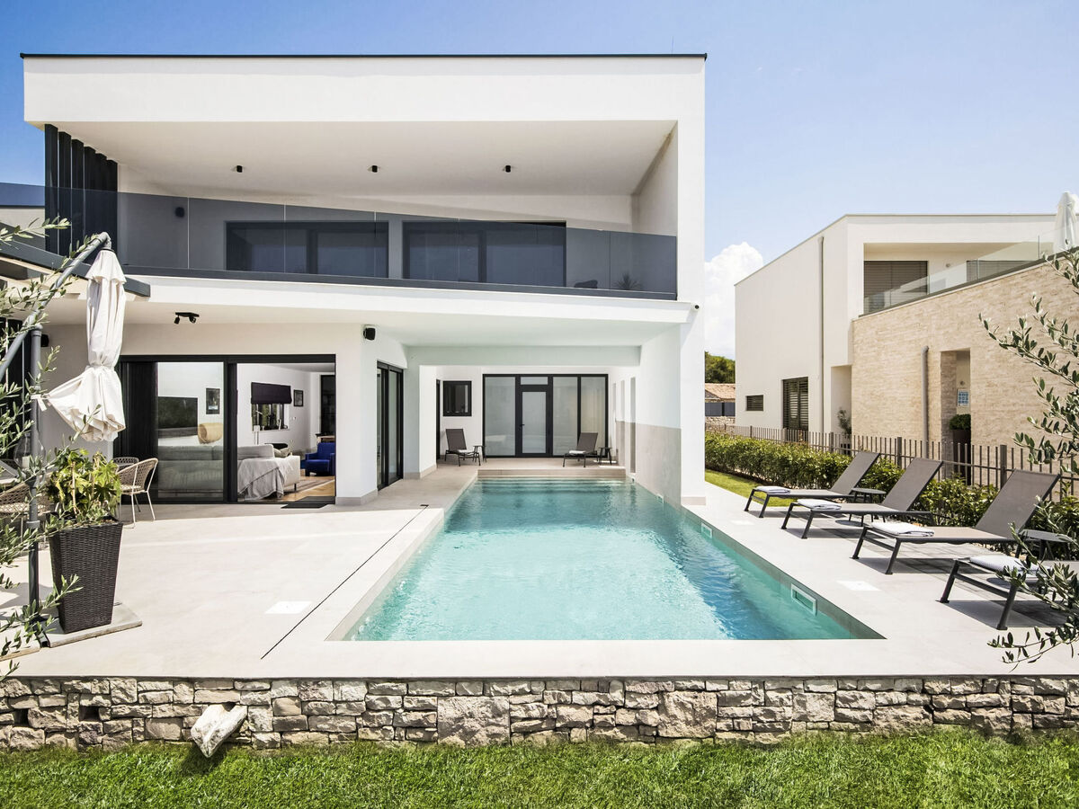 Villa BB : 4 chambres, piscine chauffée près de Rovinj - Photo 2