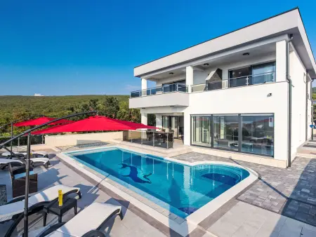 Villa Delfin, 4 ch, piscine chauffée à Punat : photo 1