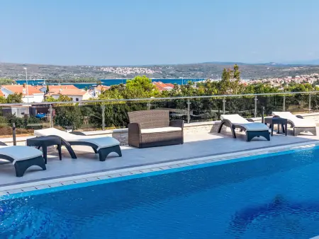 Villa Delfin, 4 ch, piscine chauffée à Punat : photo 6