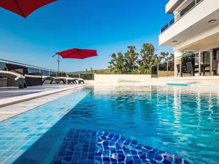 Villa Delfin, 4 ch, piscine chauffée à Punat : photo 7